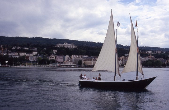 FM000 (39).jpg - Juillet 2005. Evian (74).
